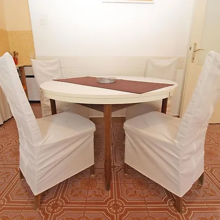 Apartmán Mirna Pomer 256 *